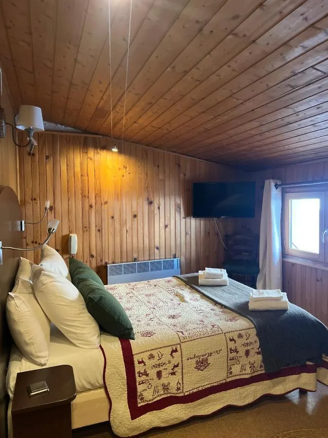 Le Prieure Hotel Uvernet-Fours 2*,  France