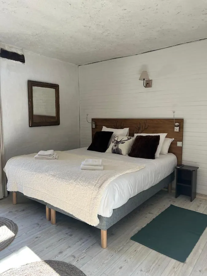 Le Prieure Hotel Uvernet-Fours 2*,  France