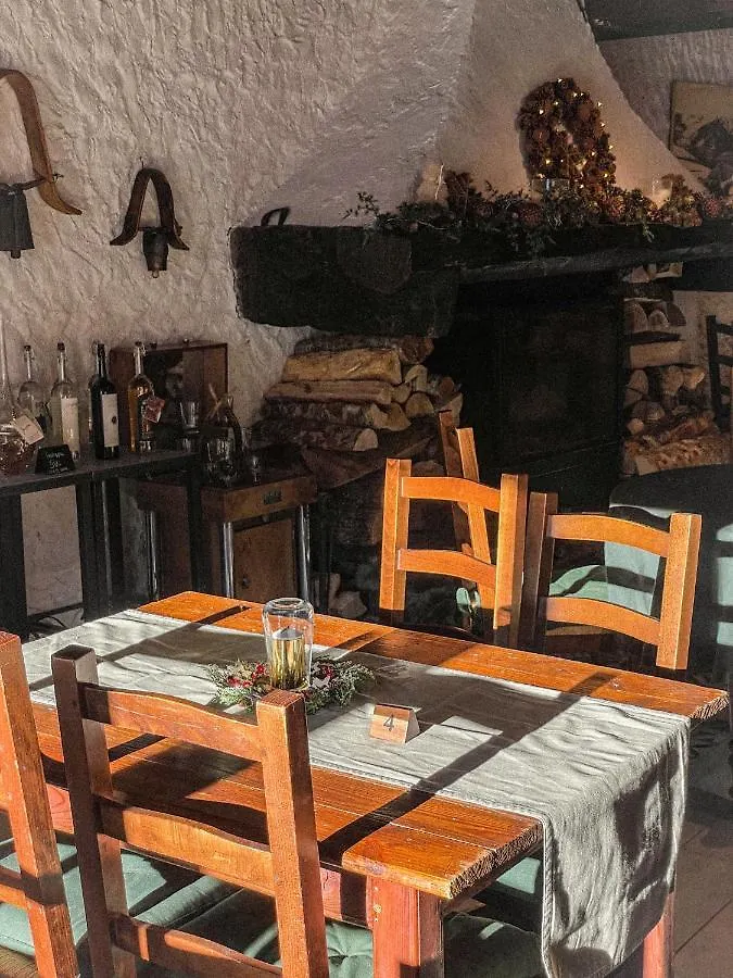 Hotel Le Prieure Uvernet-Fours